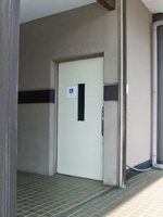 Medium_車いすトイレ (1)